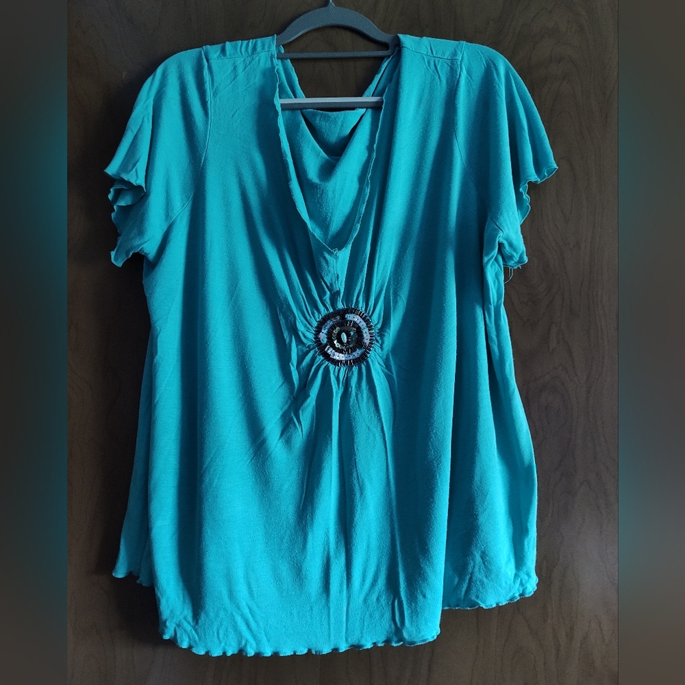 CATO Ladies Pullover Shirt. Size 26/28W.  Short Sleeves.